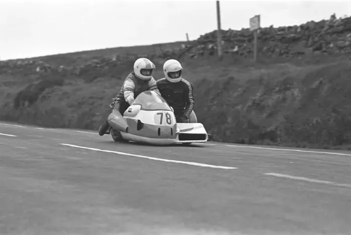 Framed Print : Vince Winstanley & Ken Harmer (Chrysler) 1976 1000 Sidecar TT Framed Print : Vince Winstanley & Ken Harmer (Chrysler) 1976 1000 Sidecar TT