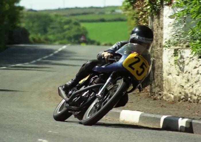 Framed Print : Wally Dawson (Norton) 2000 Classic TT Framed Print : Wally Dawson (Norton) 2000 Classic TT