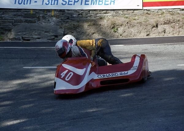 Wally Saunders & Alan Blackhurst (Ireson) 1991 Sidecar TT