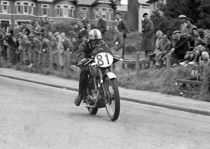 Framed Print : Walter Barker (BSA) 1950 Junior Clubman TT Framed Print : Walter Barker (BSA) 1950 Junior Clubman TT