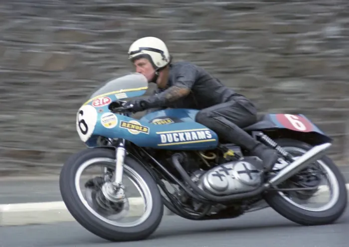 Framed Print : Walter Baxter (Norton) 1973 Production TT Framed Print : Walter Baxter (Norton) 1973 Production TT