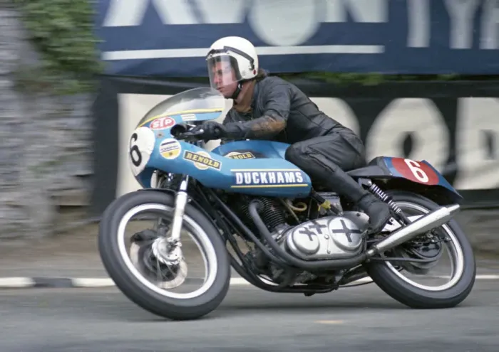 Framed Print : Walter Baxter (Norton) 1973 Production TT Framed Print : Walter Baxter (Norton) 1973 Production TT