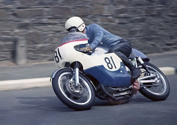 Walter Dawson (Seeley) 1974 Formula 750 TT