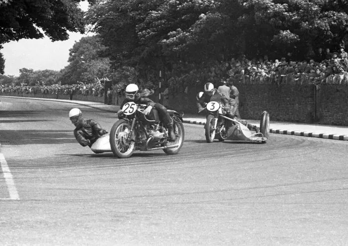 Framed Print : Walter Schneider & Hans Strauss (BMW) leads Bill Boddice & Framed Print : Walter Schneider & Hans Strauss (BMW) leads Bill Boddice &
