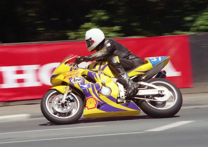 Framed Print : Warren Turner (Yamaha) 2000 Junior TT Framed Print : Warren Turner (Yamaha) 2000 Junior TT