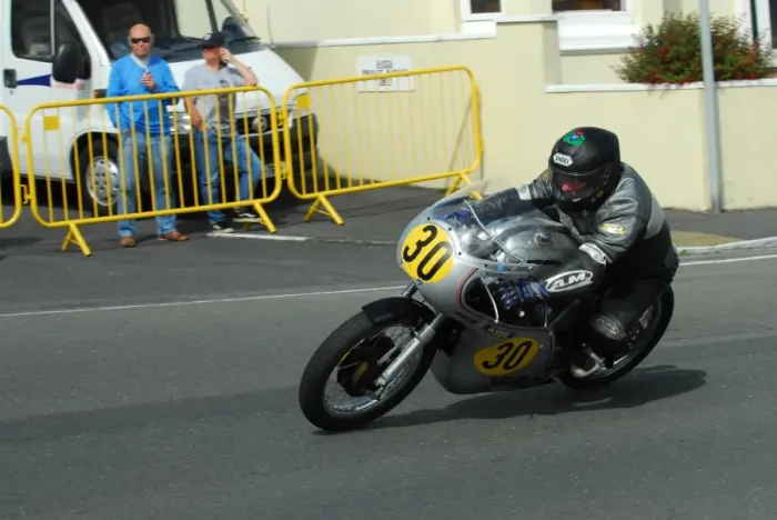 Framed Print : Wattie Brown (Norton) 2016 Senior Classic TT