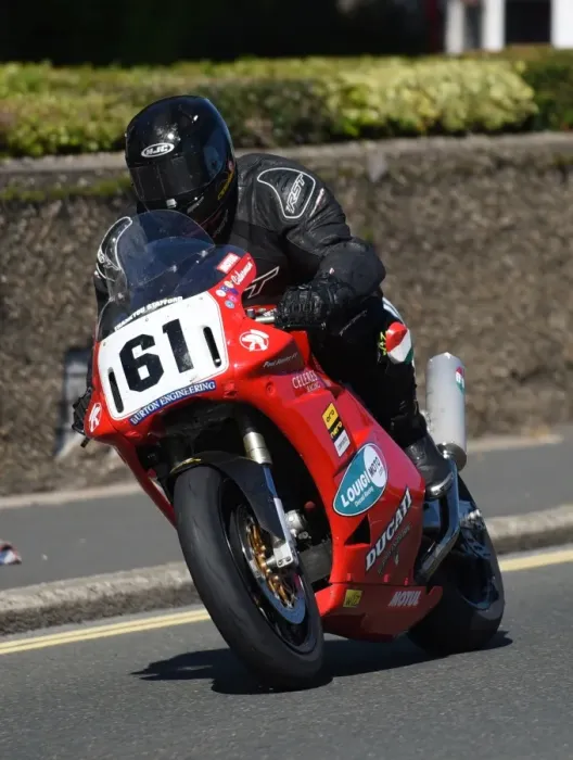 Framed Print : Wayne Axon (Ducati) 2016 Superbike Classic TT Framed Print : Wayne Axon (Ducati) 2016 Superbike Classic TT