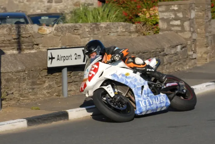 Framed Print : Wayne Hamilton (Yamaha) 2011 Southern 100