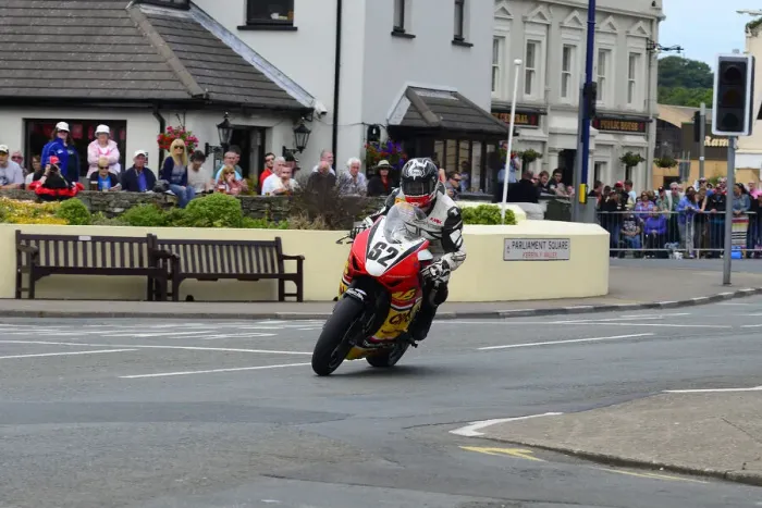 Framed Print : Wayne Kirwan (Honda) 2014 Senior TT Framed Print : Wayne Kirwan (Honda) 2014 Senior TT