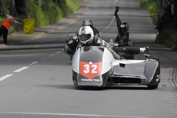 Wayne Lockey & Mark Howard (Ireson Honda) 2009 Sidecar TT