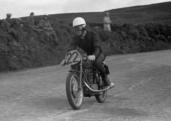 Framed Print : Bill Webster MV 1954 Ultra Lightweight TT Framed Print : Bill Webster MV 1954 Ultra Lightweight TT