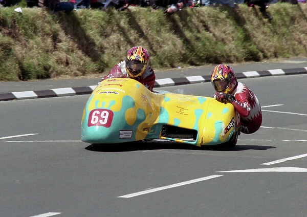 Wendy Davis at Cronk ny Mona: 1999 Sidecar TT