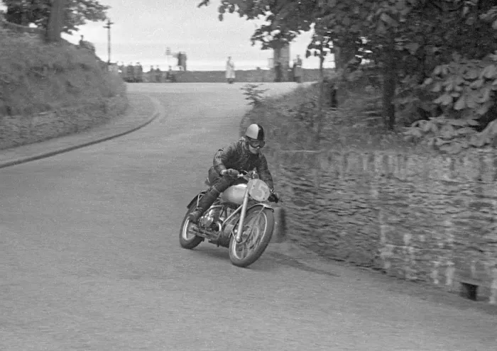 Framed Print : Wilf Hutt (Douglas) 1950 Junior Clubman TT Framed Print : Wilf Hutt (Douglas) 1950 Junior Clubman TT