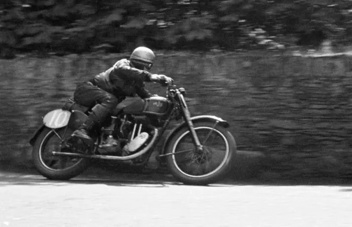 Framed Print : Wilf Sleightholme (AJS) 1947 Junior Clubman TT