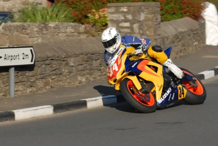 Framed Print : William Cowden (Suzuki) 2011 Southern 100