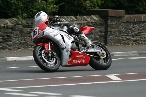 William Dunlop (Honda) 2011 Superbike TT