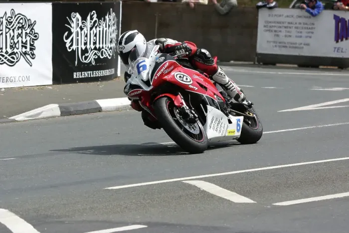 Framed Print : William Dunlop Yamaha 2009 Supersport TT