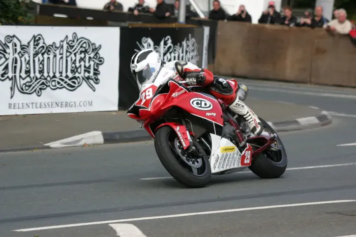 Framed Print : William Dunlop (Yamaha) 2009 Superstock TT Framed Print : William Dunlop (Yamaha) 2009 Superstock TT