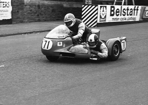 William Moore & Tom Houston (Yamaha) 1977 Sidecar TT