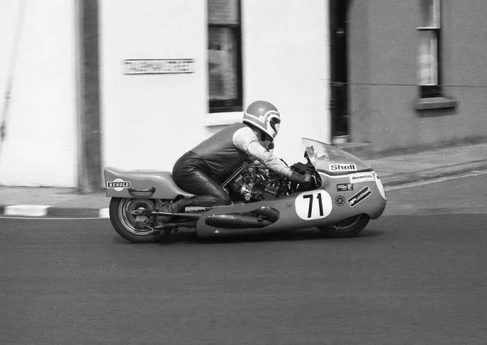 Framed Print : William Moore, Tom Houston, Yamaha, 1977 Sidecar TT