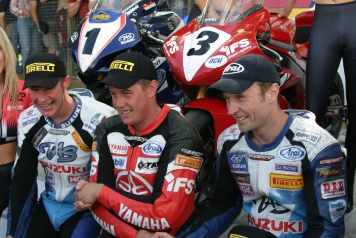 Framed Print : The winners! 2004 Formula One TT Framed Print : The winners! 2004 Formula One TT