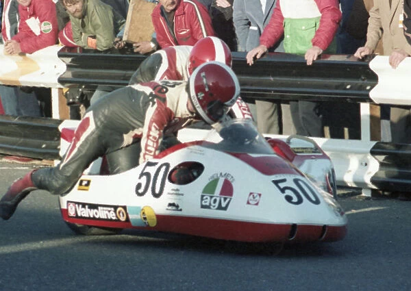 Wolfgang Stropek & Karl Altrichter (Siwa Yamaha) 1980 Sidecar TT