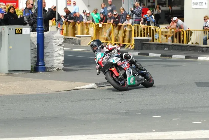 Framed Print : Xavier Denis (Kawasaki) 2015 Lightweight TT Framed Print : Xavier Denis (Kawasaki) 2015 Lightweight TT