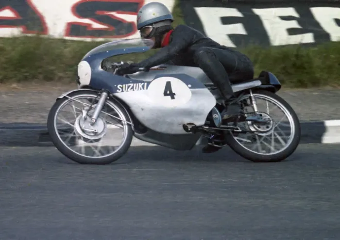 Framed Print : Yoshimi Katayama (Suzuki) 1967 50cc TT Framed Print : Yoshimi Katayama (Suzuki) 1967 50cc TT
