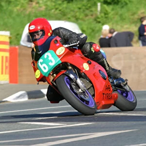 Adrian Crossan (Kawasaki) 2004 Lighweight 400 TT