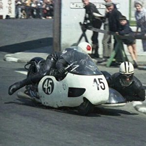 Adrian Swindells & F V Swindells (Triumph) 1967 Sidecar TT