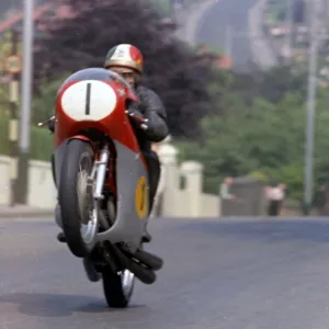 Ago on Agos Leap Giacomo Agostini (MV) 1970 Senior TT