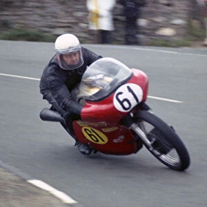 Alan Ainge (Norton) 1974 Senior Manx Grand Prix