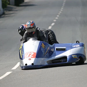 Alan Molyneux & David Beattie (Shelbourne Honda) 2005 Sidecar TT
