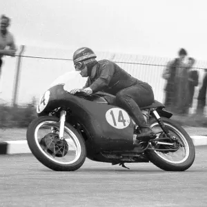 Alan Trow Norton 1960 Senior TT