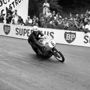Alistair King Suzuki 1961 Lightweight TT