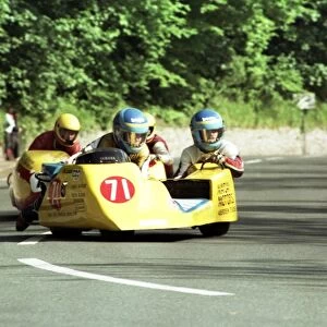 Alistair Lewis & Bill Annandale (Yamaha) 1989 Sidecar TT