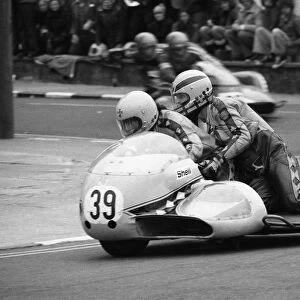 Alistair Lewis & James Law (Suzuki) 1977 Sidecar TT