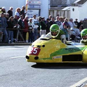 Alistair Lewis & William Annandale (Windle Kawasaki) 1994 Sidecar TT
