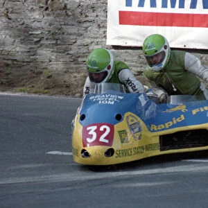 Alistair Lewis & William Annandale (Windle Kawasaki) 1993 Sidecar TT