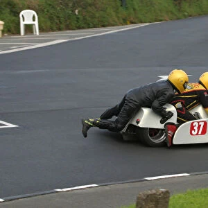 Andy Thompson & Steve Harpham (Fanuc Honda) 2005 Sidecar TT