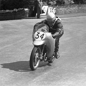 Arnold Jones (LMA) 1957 Lightweight TT