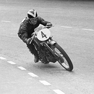 Arthur Wheeler (Guzzi) 1952 Lightweight TT