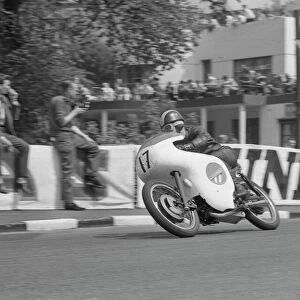 Arthur Wheeler at Quarter Bridge: 1962 Lightweight TT