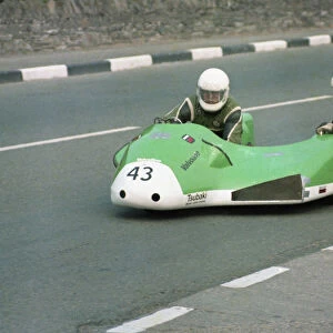 Asger Nielsen & Johnny Andersen (JME Yamaha) 1982 Sidecar TT