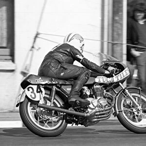 Barrie Scully (Honda) 1975 Production TT
