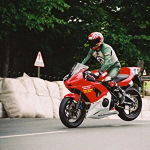 Barry Wood (Yamaha) 2004 Production 600 TT