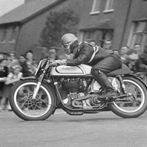 Bill Beevers (Norton) 1952 Senior TT