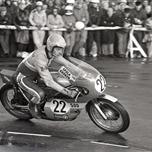 Bo Granath (Husqvarna) 1975 Senior TT
