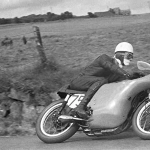 Bob Anderson (Norton) 1958 Junior Ulster Grand Prix