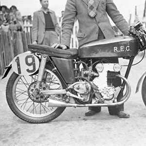 Bob Geesons REG; 1952 Lightweight TT